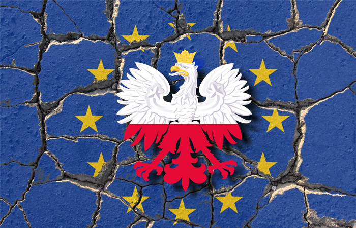 Еврокомиссия начала расследование нарушения Польшей демократических норм